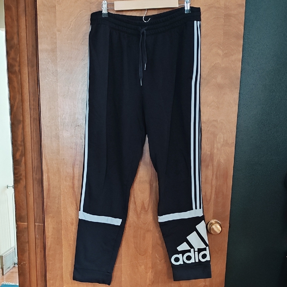 Essentials Logo Colorblock Cuff Pants